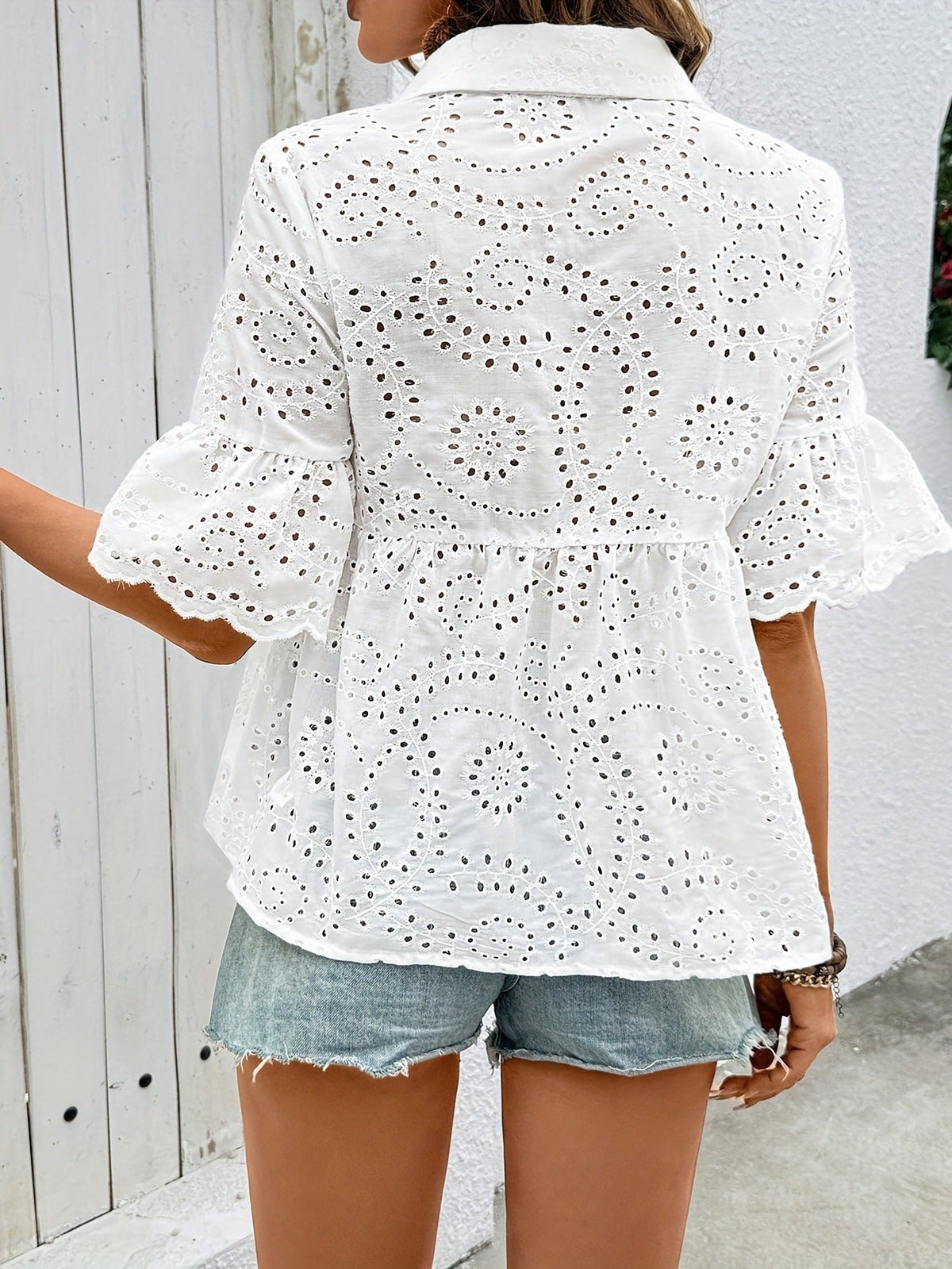 Sabina | Camisa blanca con bordado calado