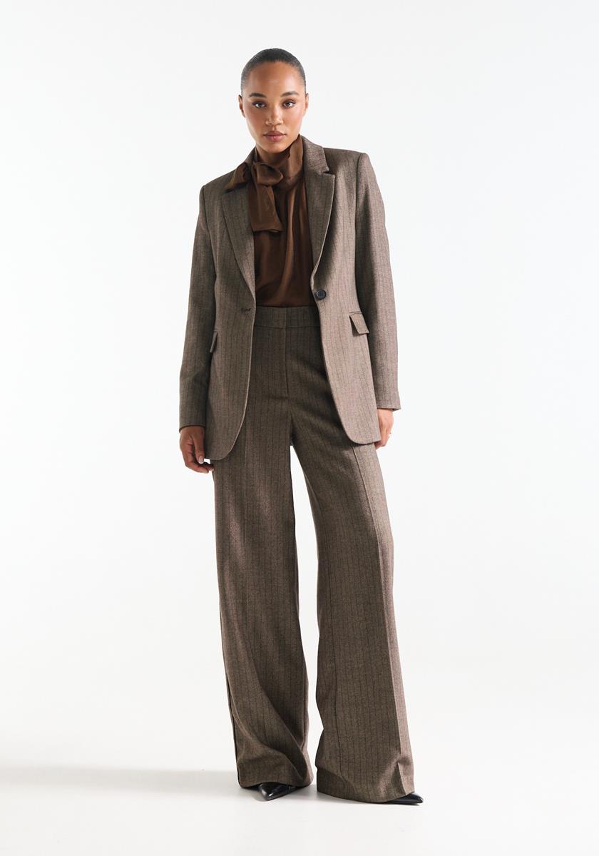 Josune | Blazer camel de raya diplomática
