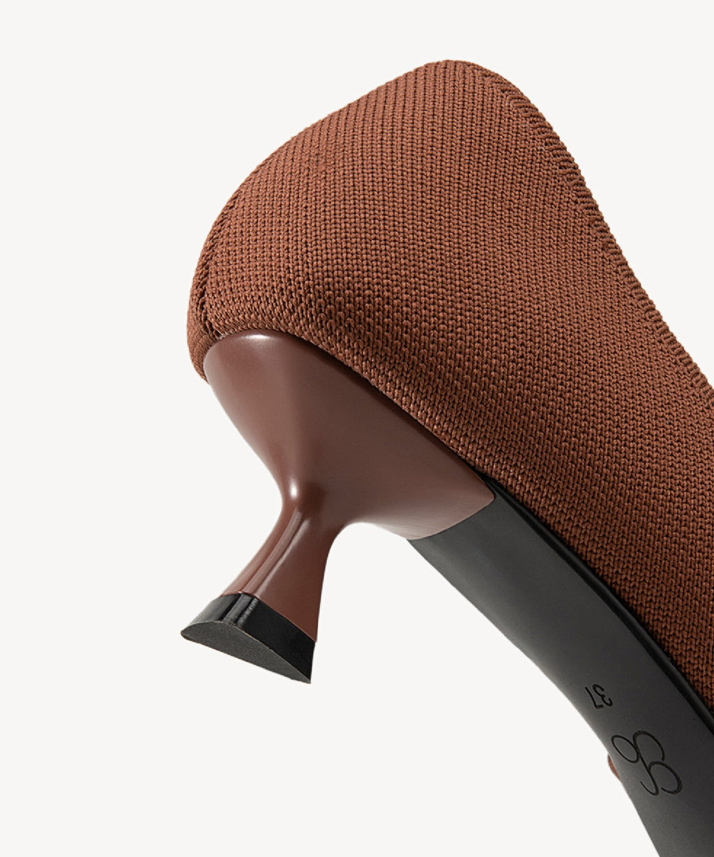Enara | Zapato de tacón con punta fina – Marrón