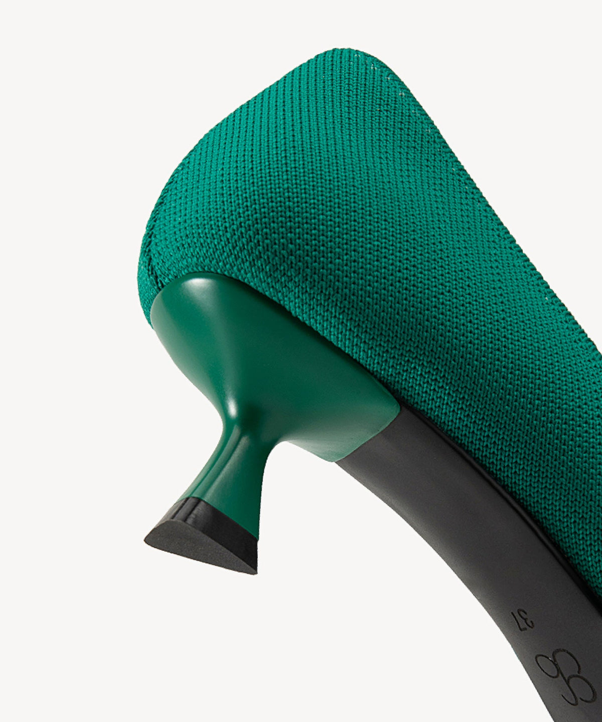 Enara | Zapato de tacón con punta fina – Marrón