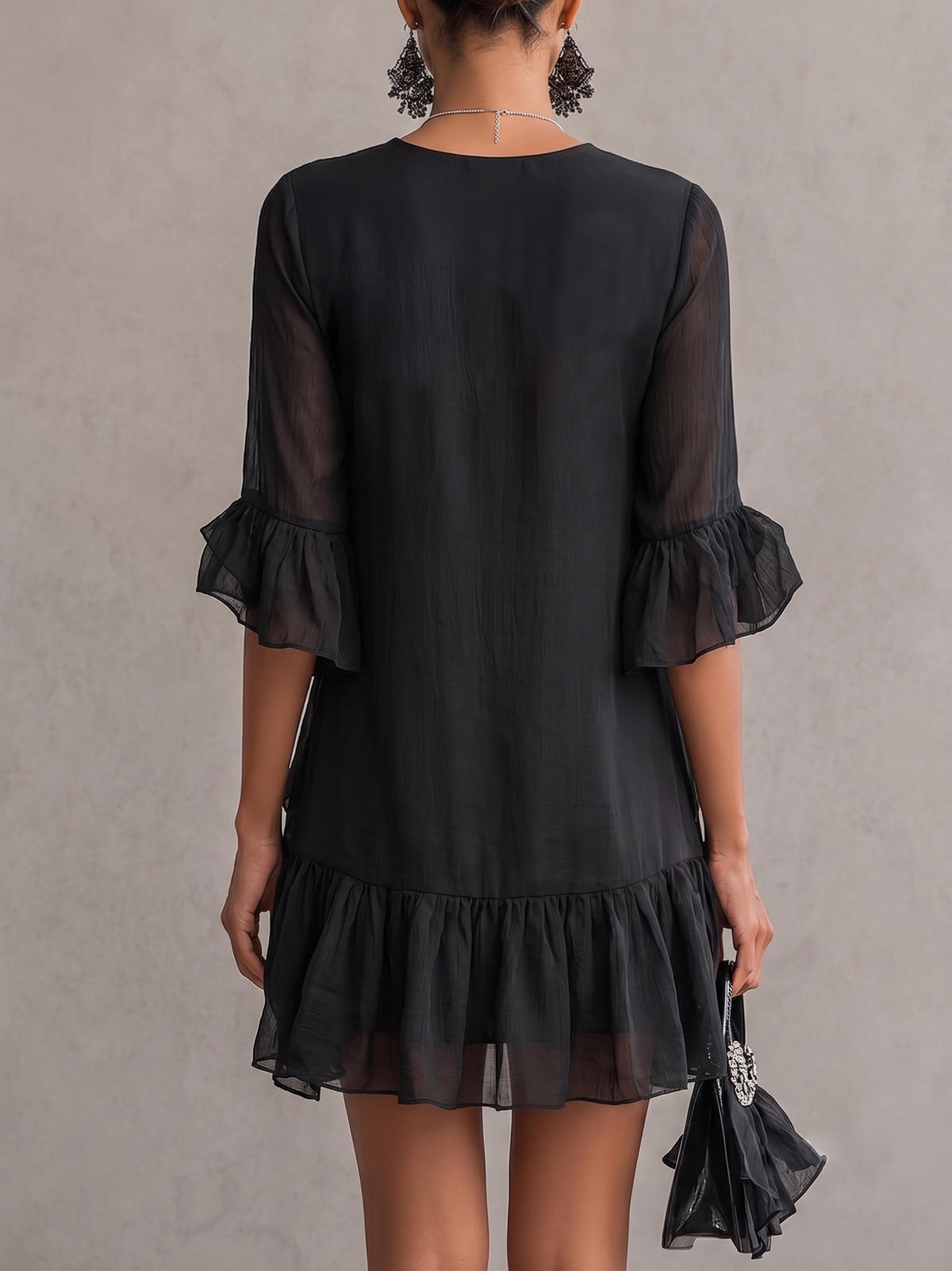 Itziar | Vestido corto negro de gasa con encaje