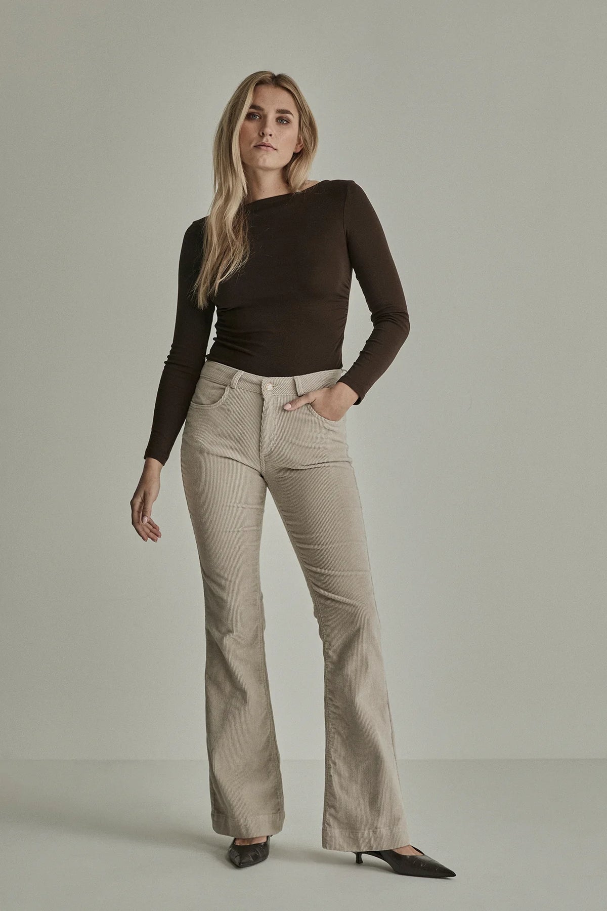 Caridad | Pantalón de pana vintage beige