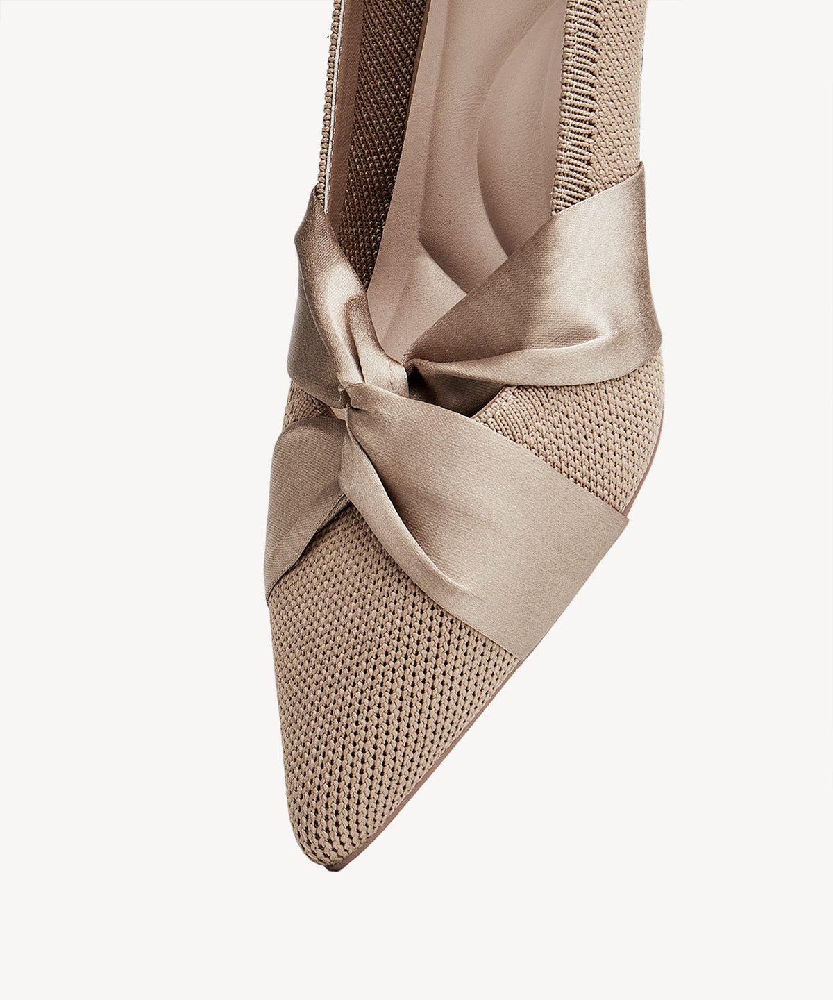 Enara | Zapato de tacón con punta fina – Marrón