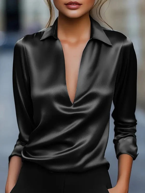 Lara | Camisa de satén lisa con escote en V