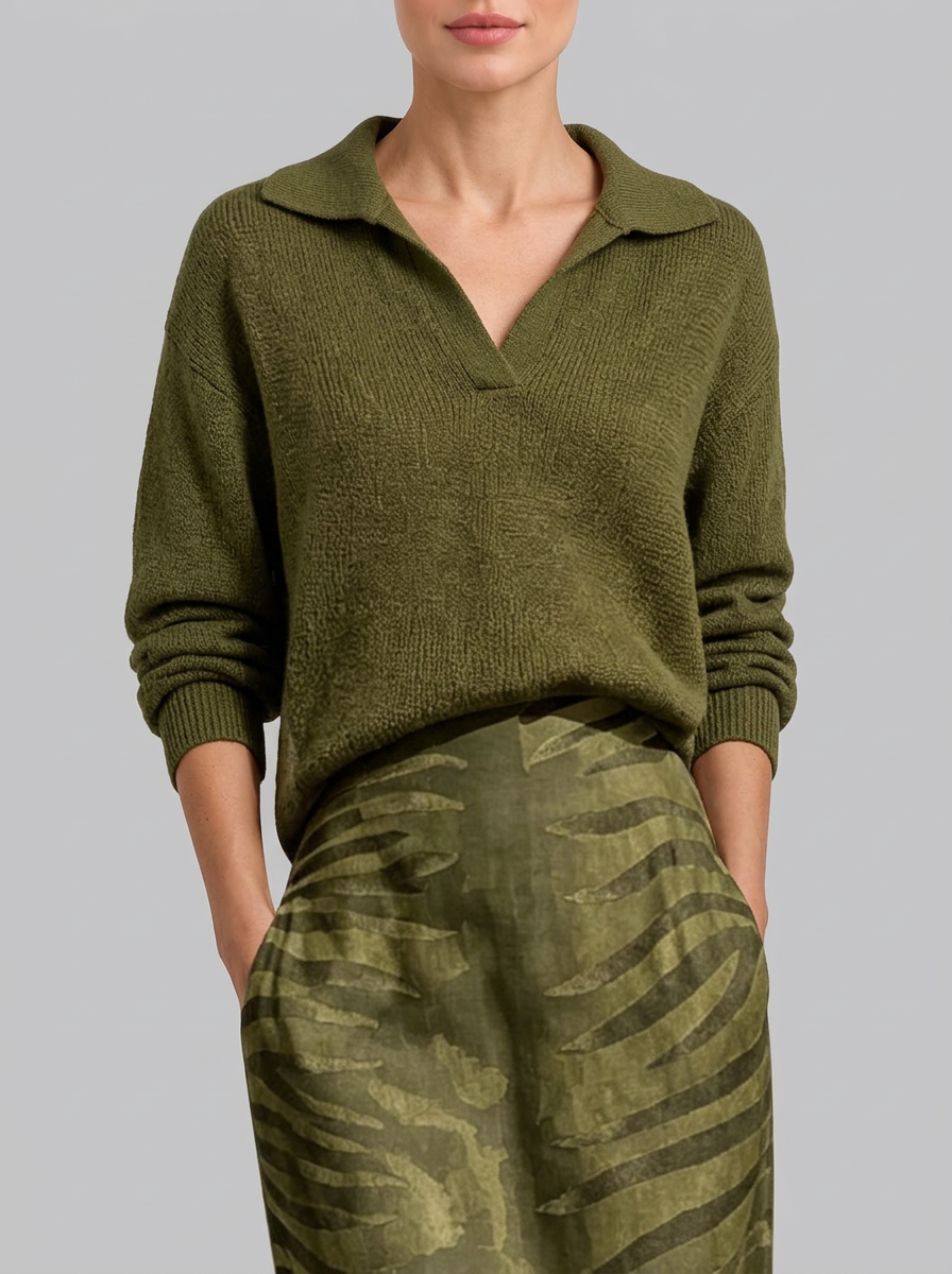 Conjunto de top de punto verde oliva con cuello y falda midi de lino de cebra