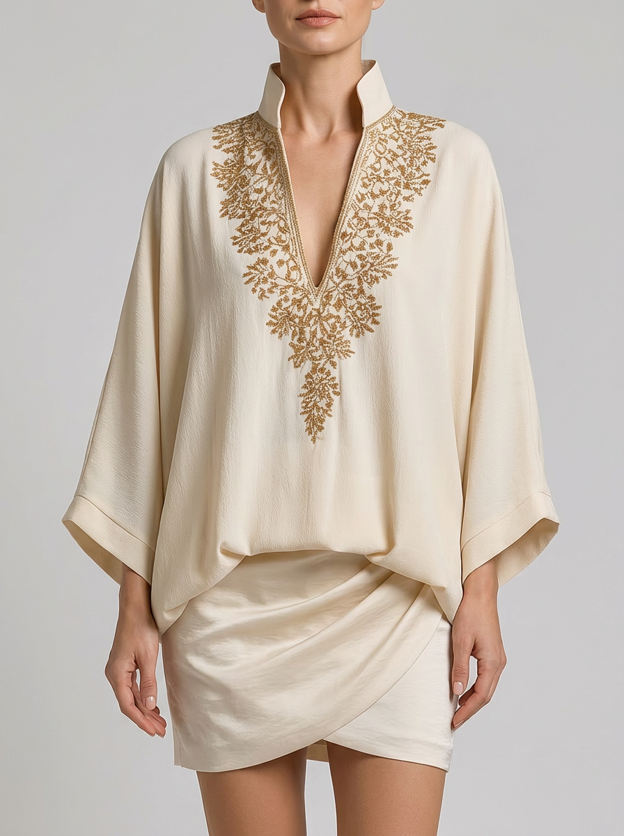 Conjunto elegante blanco de minifalda holgada con escote en V