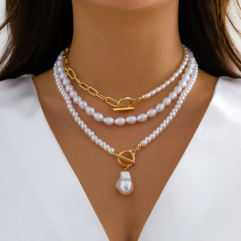 Luz | Collar de perlas dorado