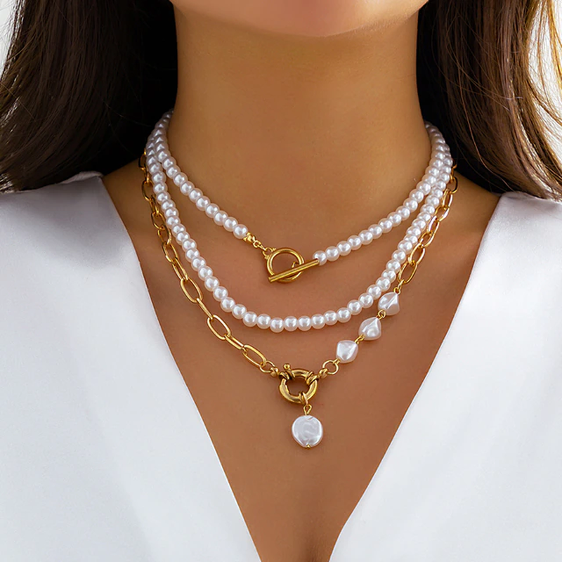 Luz | Collar de perlas dorado